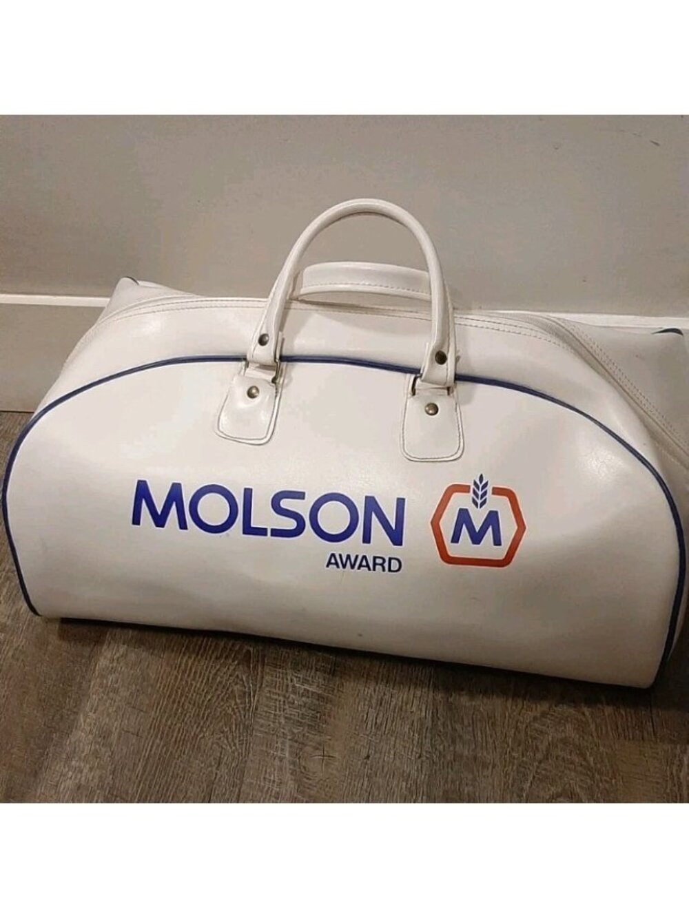 Vtg RARE 80's Molson Vinyl International Travelware Gym Sports Duffle Bag Lock - Picture 4 of 16
